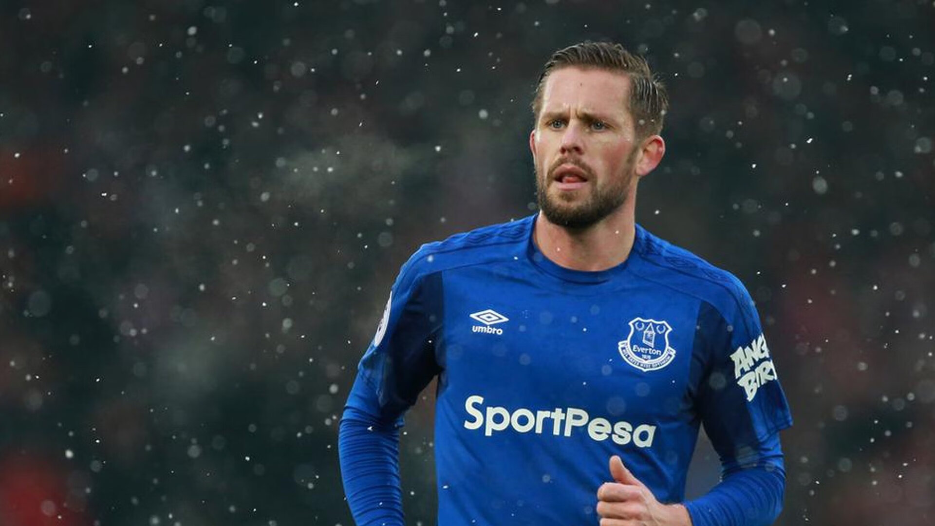 体育明星携手慈善机构举办公益赛 助力贫困地区儿童教育